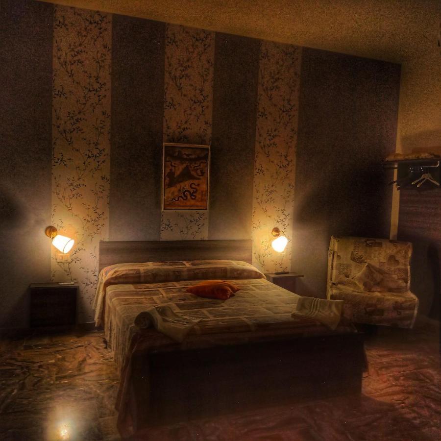 Little Hot@L Hotel Pompeya Exterior foto